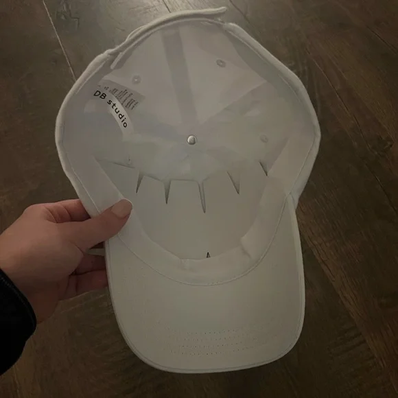 NWOT David’s Bridal “BRIDE” Hat - Picture 2 of 4